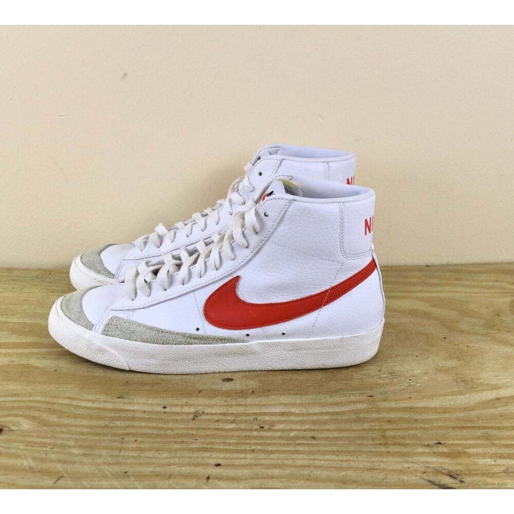 Nike Sneakers Mens 9.5 Blazer Mid ’77 Vintage White Orange Swoosh